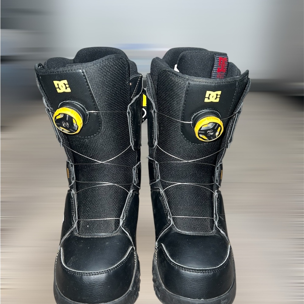 DC mens snowboard boots